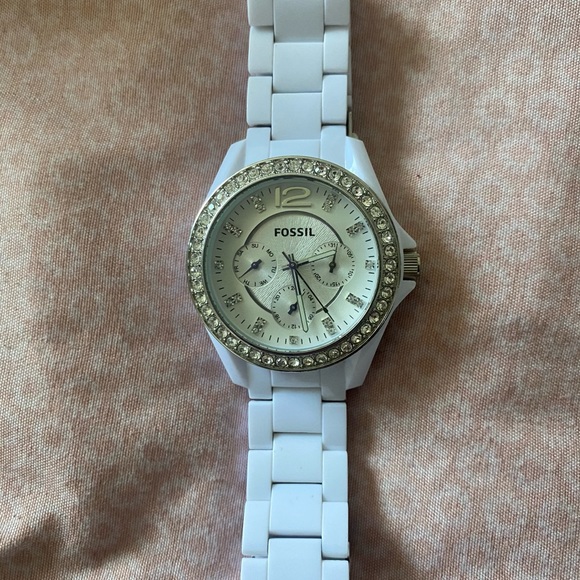 ‼️SOLD‼️ Fossil Watch - Picture 3 of 3